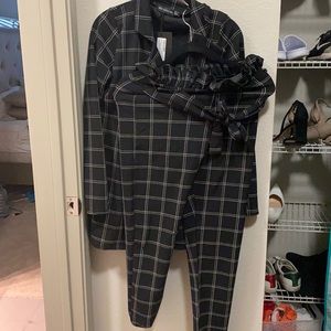 PRETTY LITTLE THING BLACK TWEED CHECK FITTED SUIT